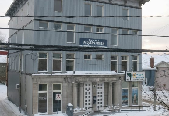 Après un feu, cacher une brique ancestrale